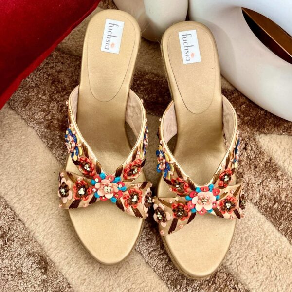 WHIMSICAL WILDFLOWER SLIDER